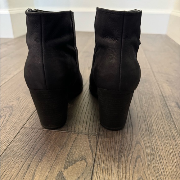 bp ‘Trolley’ ankle zip booties with block heel, black leather, size 8 - Picture 4 of 4